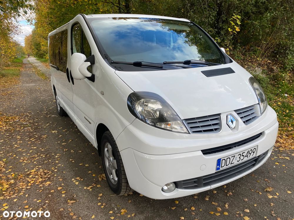 Renault Trafic 2.0 dCi 115 FAP Grand Passenger Black Edition - 6