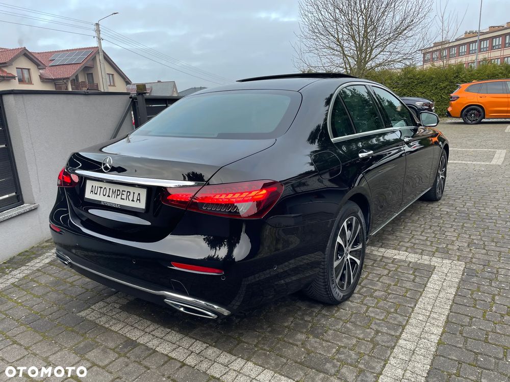 Mercedes-Benz Klasa E 220 d 4Matic 9G-TRONIC Exclusive - 6