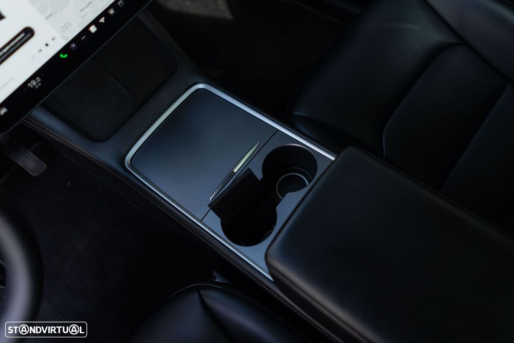 Tesla Model Y Long Range Dual Motor AWD - 24