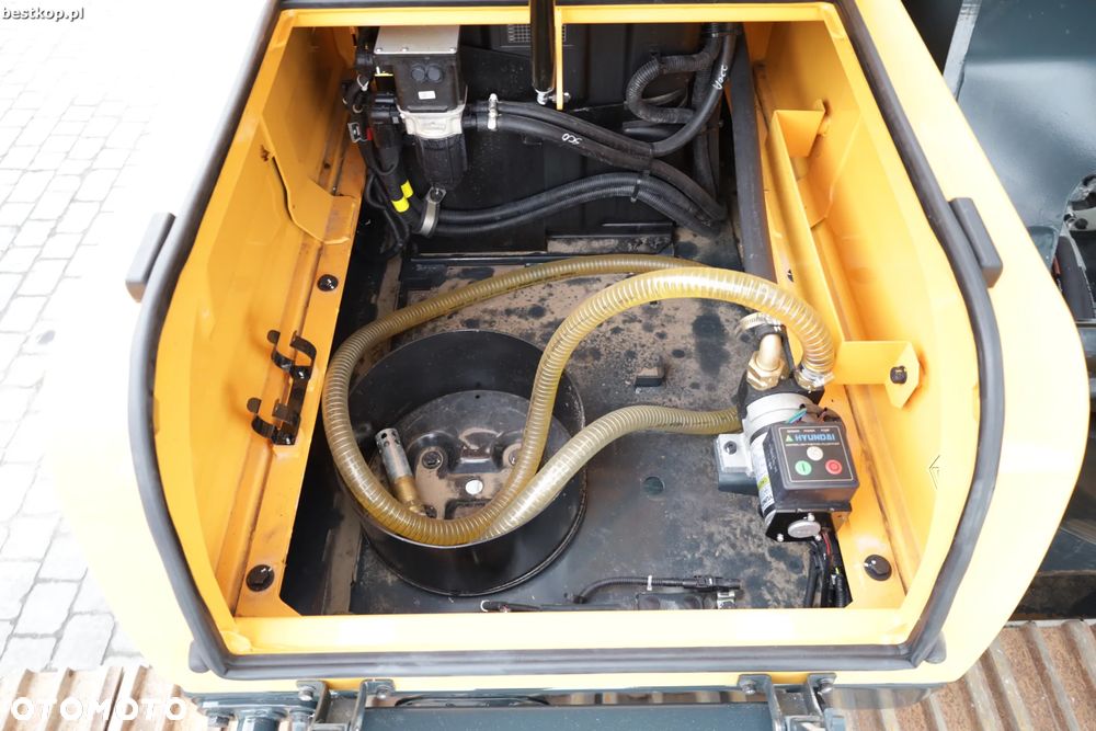 Hyundai HX220AL - 31