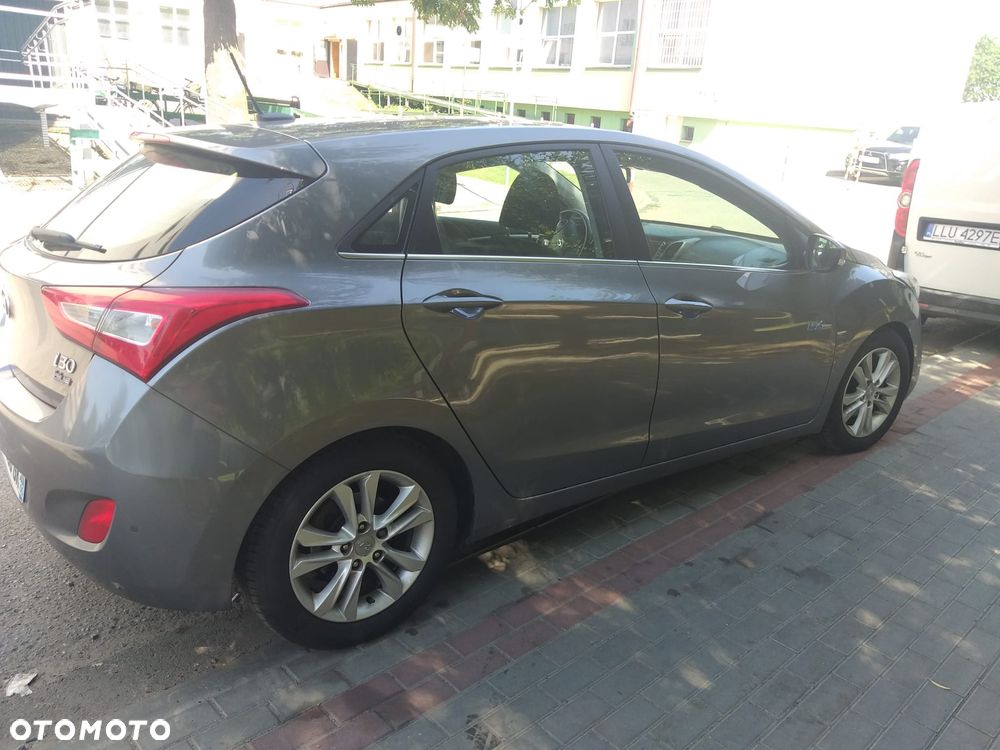 Hyundai i30 1.6 CRDi Fifa World Cup Edition - 19
