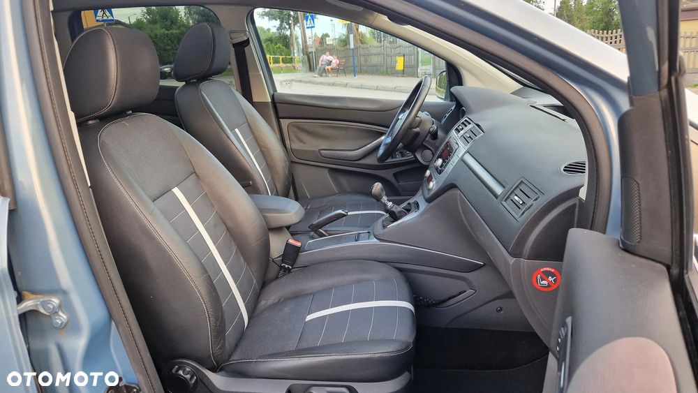 Ford Kuga 2.0 TDCi 4x4 Titanium - 11