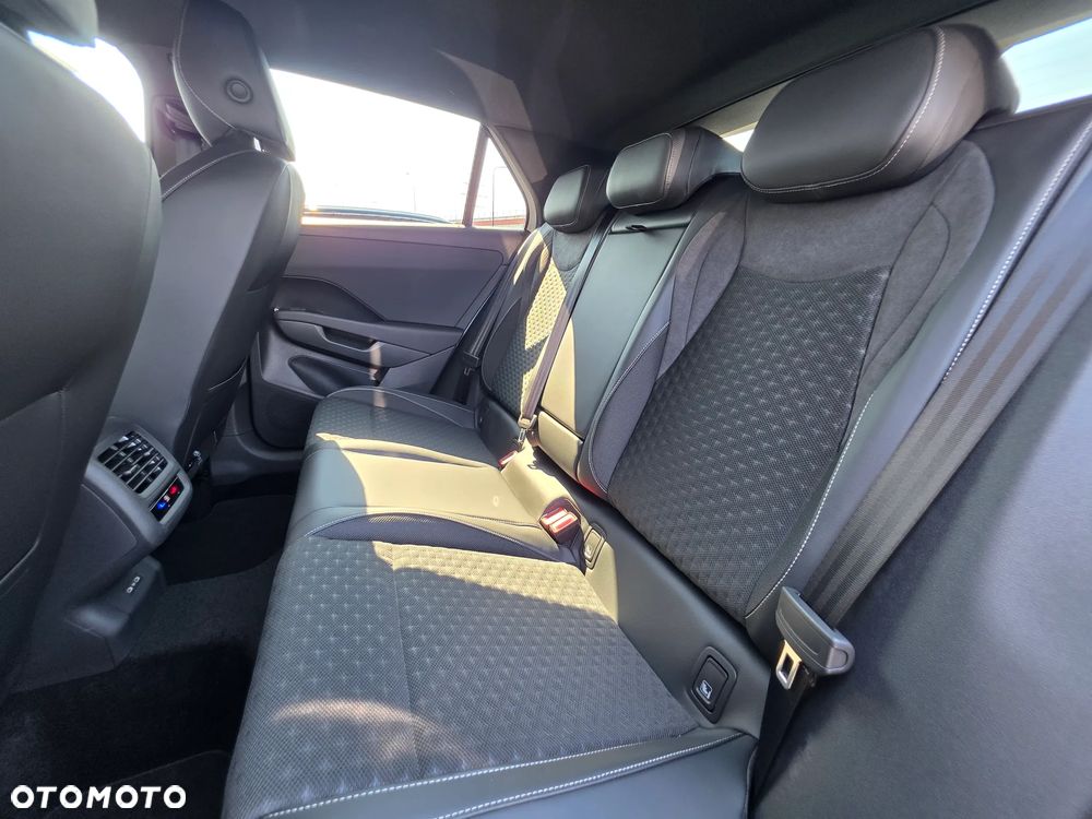 Volkswagen T-Roc 1.5 eTSI R-Line DSG - 19