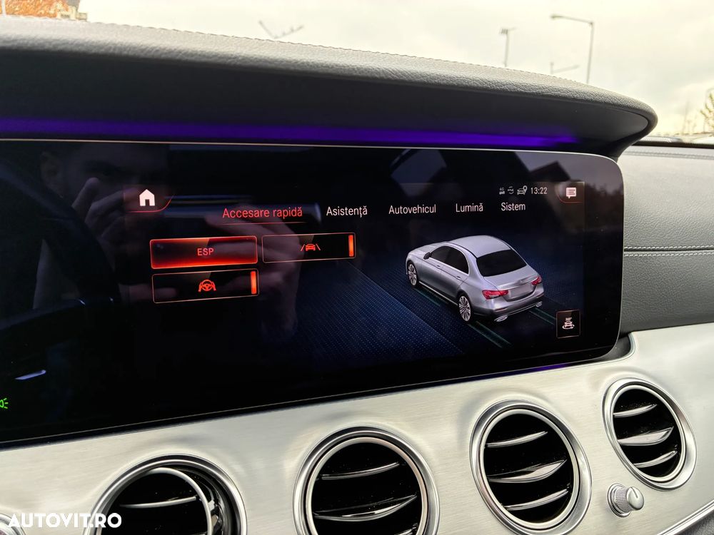 Mercedes-Benz E 300 de 4MATIC Aut. - 33