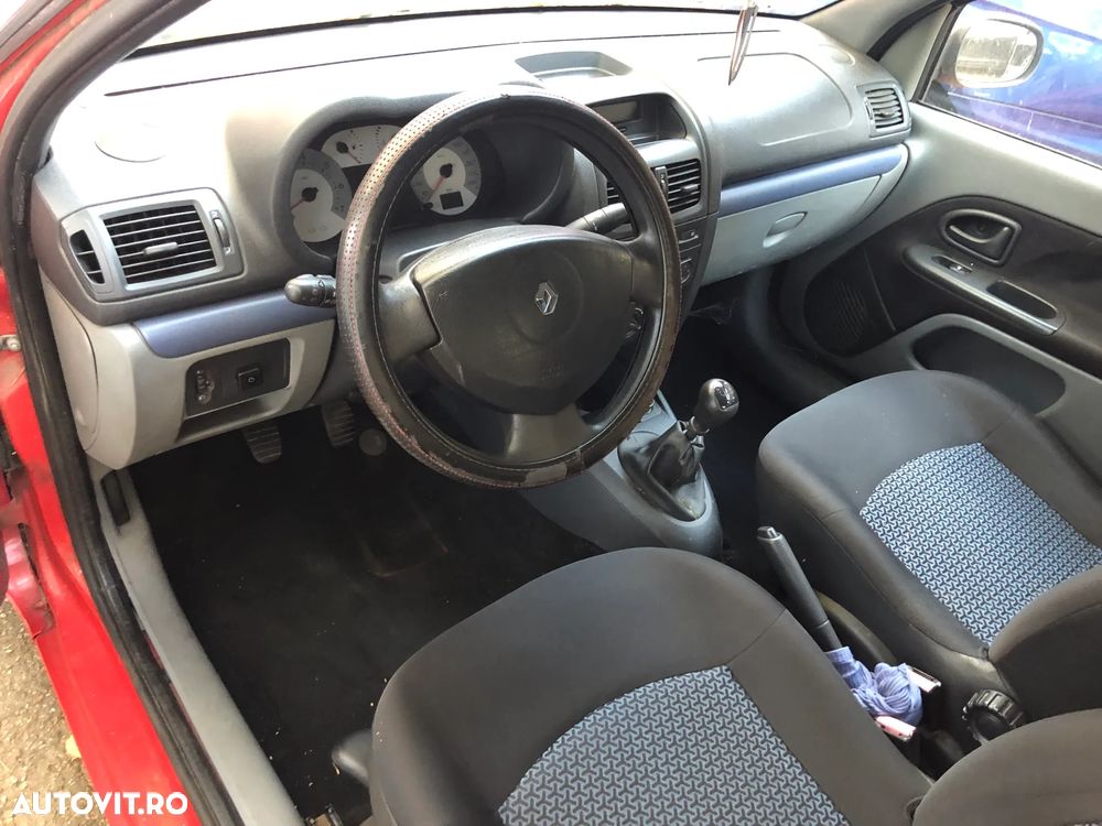 Dezmembrez Renault Clio Symbol 2008 1,4 benzina rosu OV727 - 11