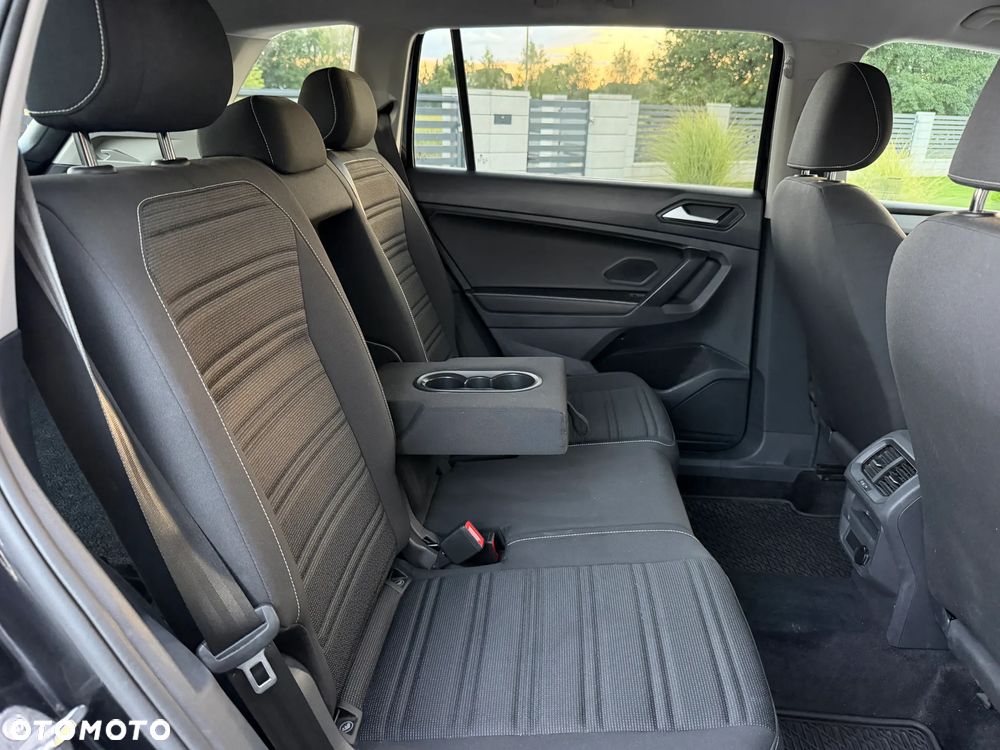 Volkswagen Tiguan - 19