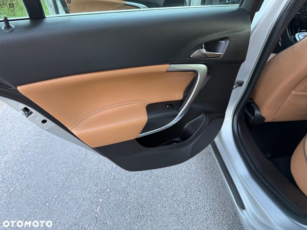 Opel Insignia 2.0 BiTurbo CDTI 4x4 Business Edition - 15