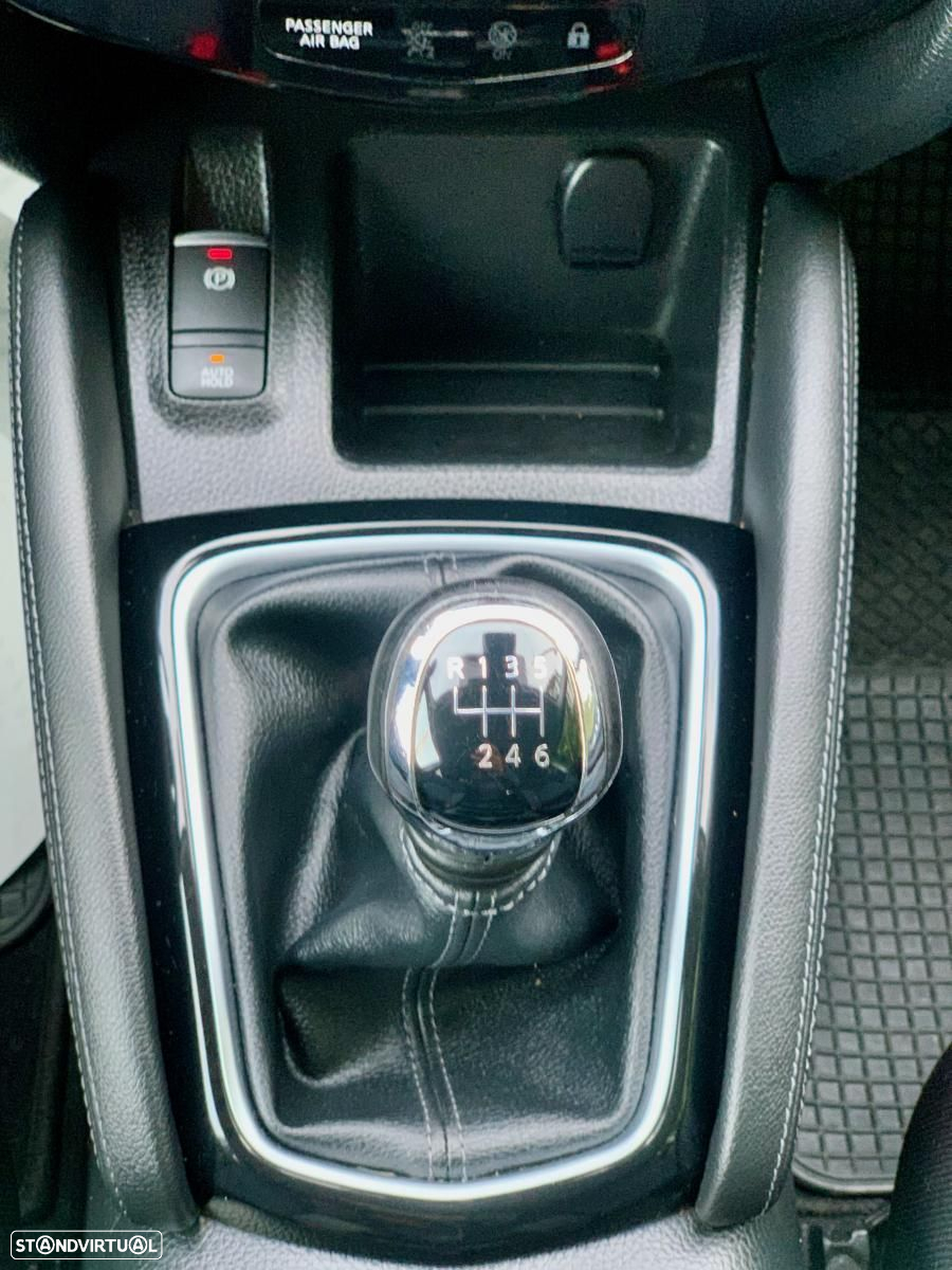 Nissan Qashqai 1.5 dCi N-Connecta J18 - 8