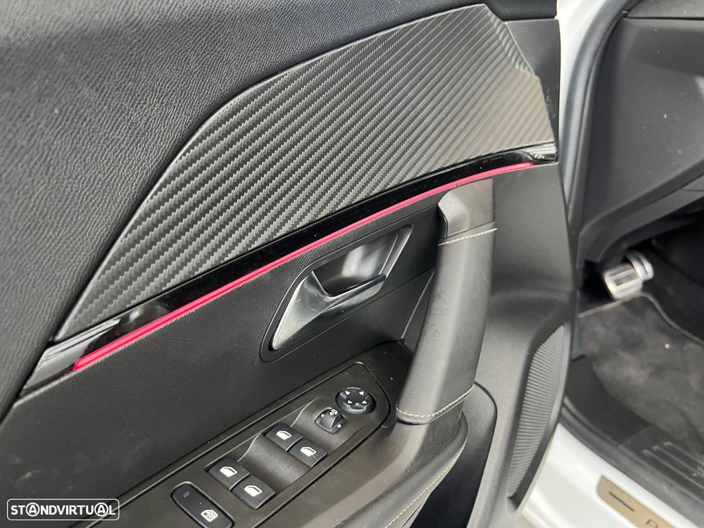 Peugeot 2008 1.2 PureTech GT Pack EAT8 - 18