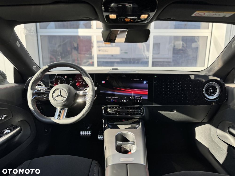 Mercedes-Benz CLA 200 mHEV 4-Matic 8G-DCT - 15