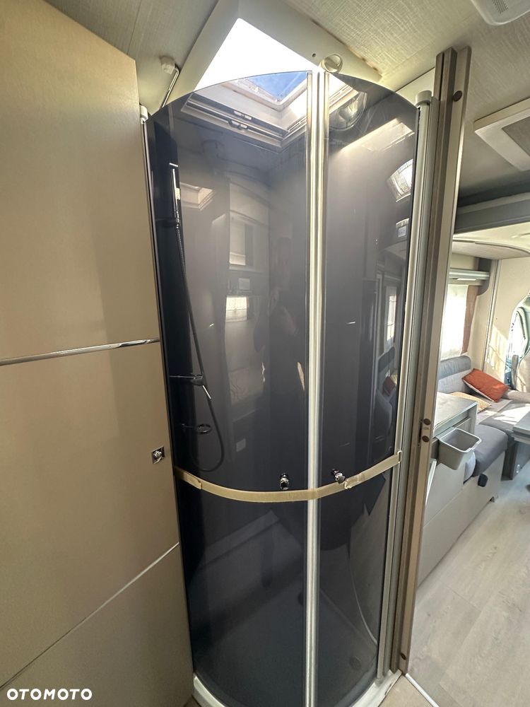Ford CHAUSSON 720 Titanium Premium - 23