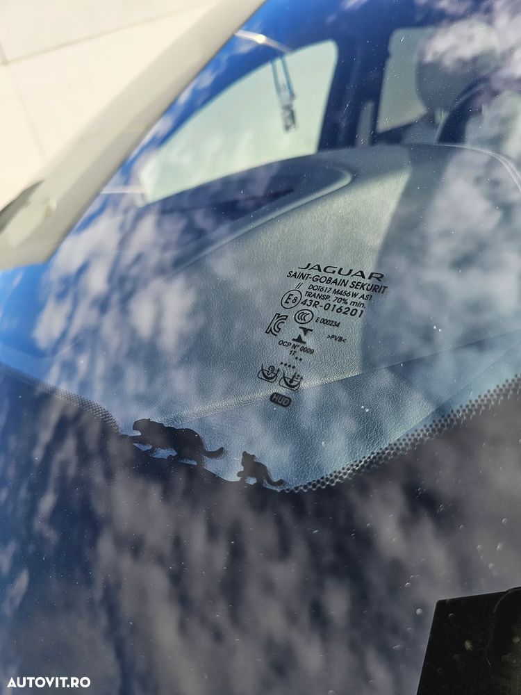 Jaguar E-Pace P250 AWD R-Dynamic Black - 38