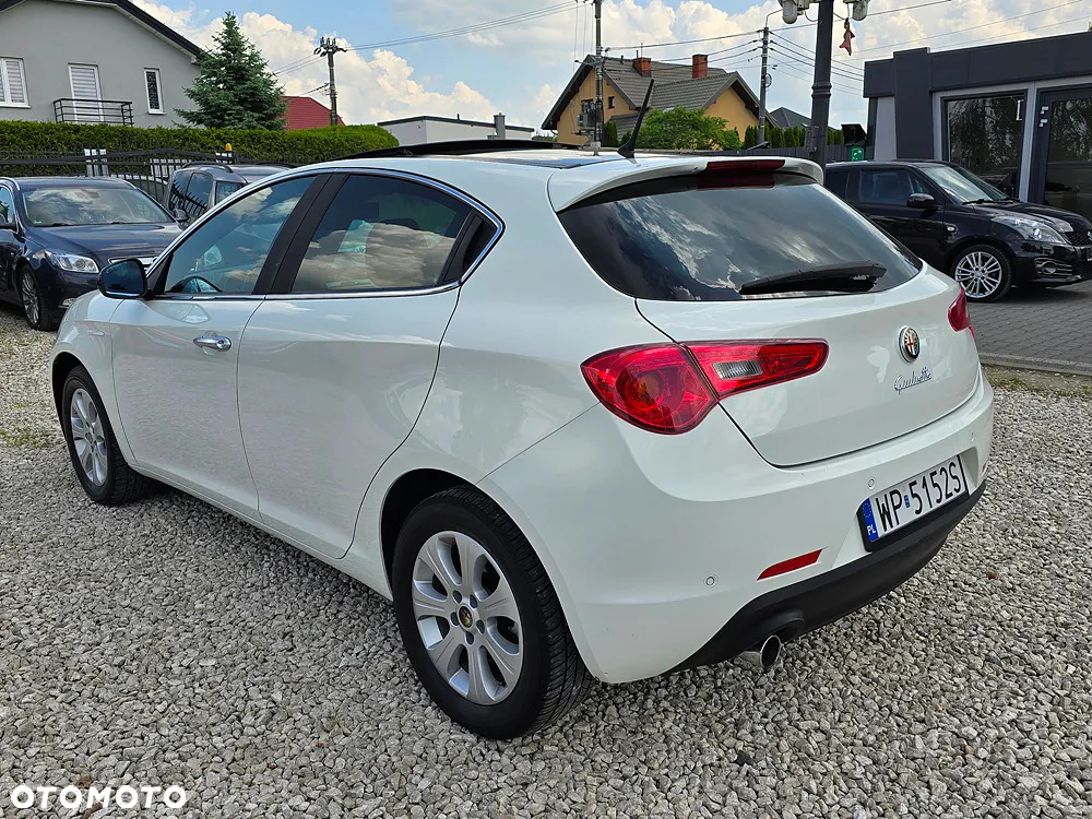 Alfa Romeo Giulietta 1.6 JTDM Distinctive - 10