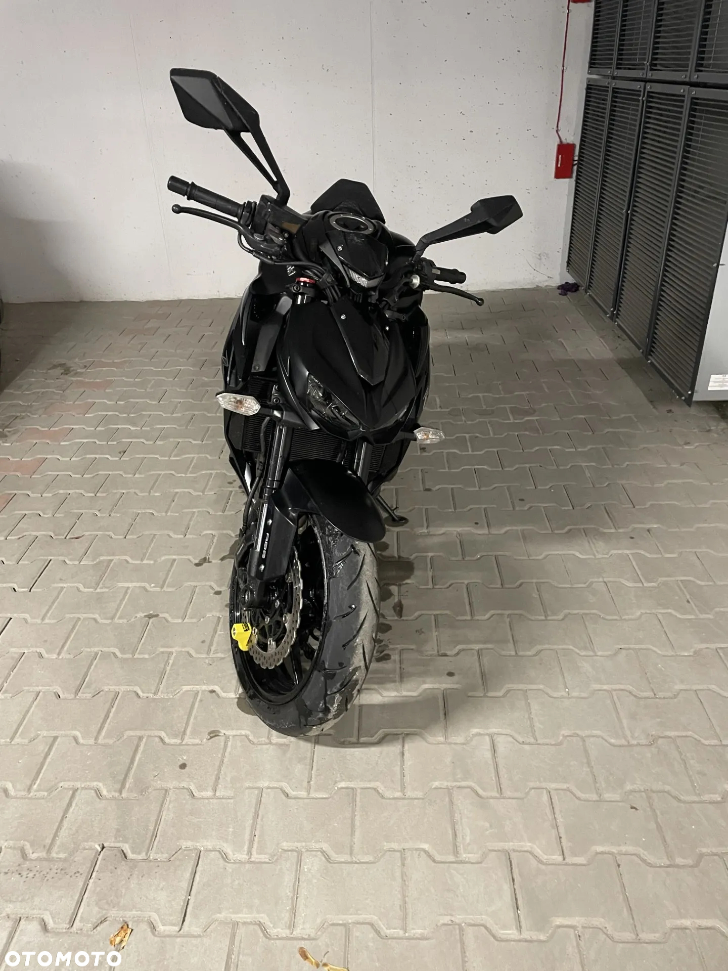 Kawasaki ZR - 8