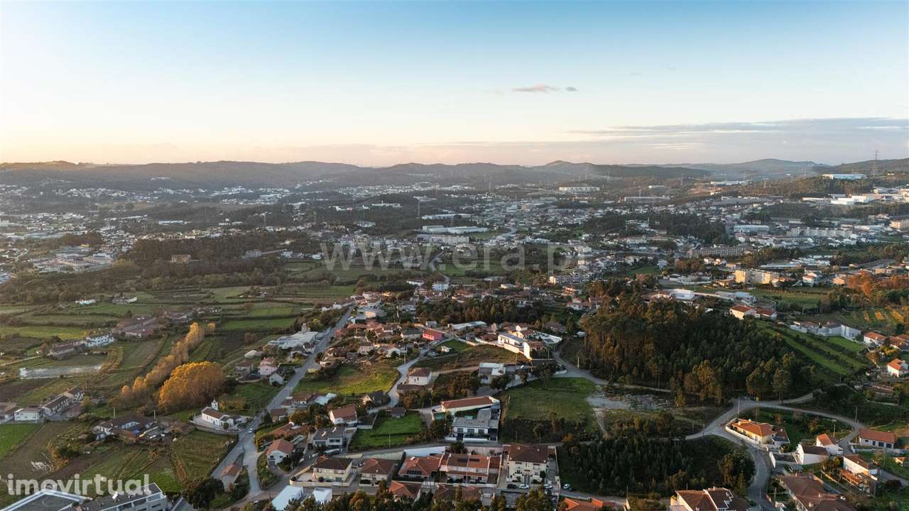 Terreno em Gandra, Paredes - Grande imagem: 2/11