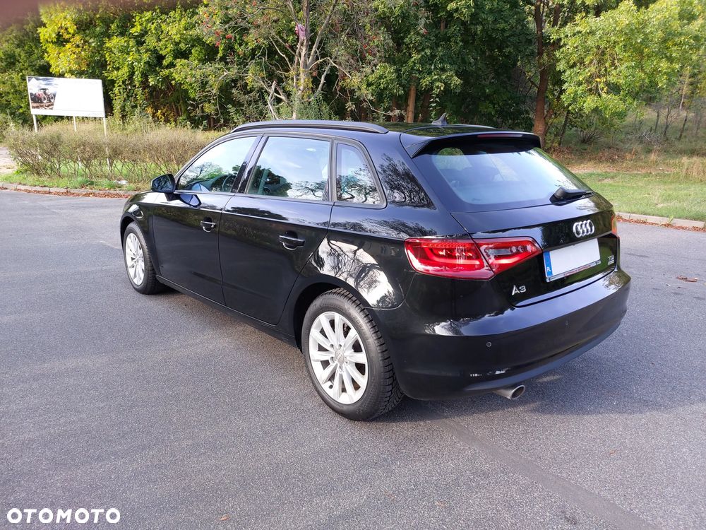 Audi A3 Sportback 1.6 TDI ultra Attraction - 4