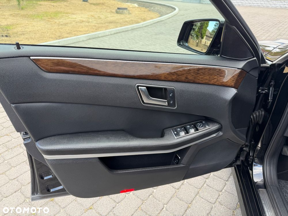 Mercedes-Benz Klasa E 220 CDI DPF BlueEFFICIENCY Automatik - 20