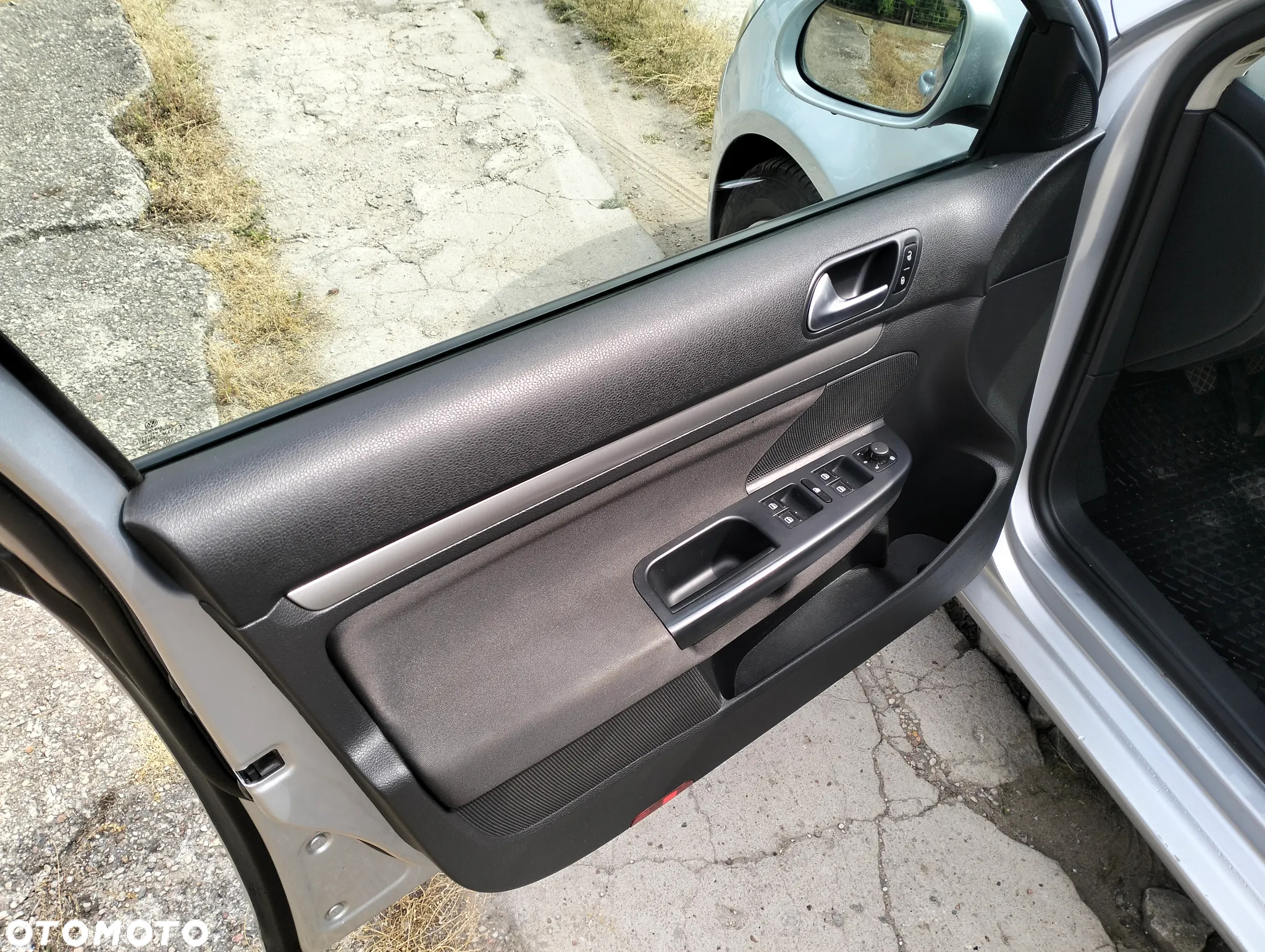 Volkswagen Golf - 29