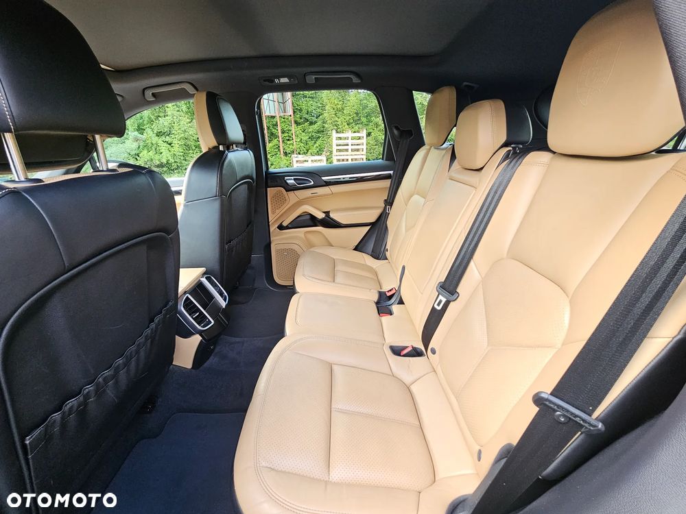 Porsche Cayenne Diesel Platinum Edition - 9