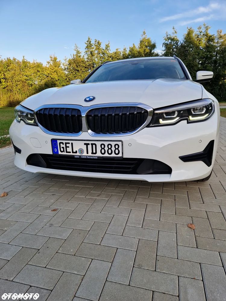 BMW Seria 3 318d mHEV - 1