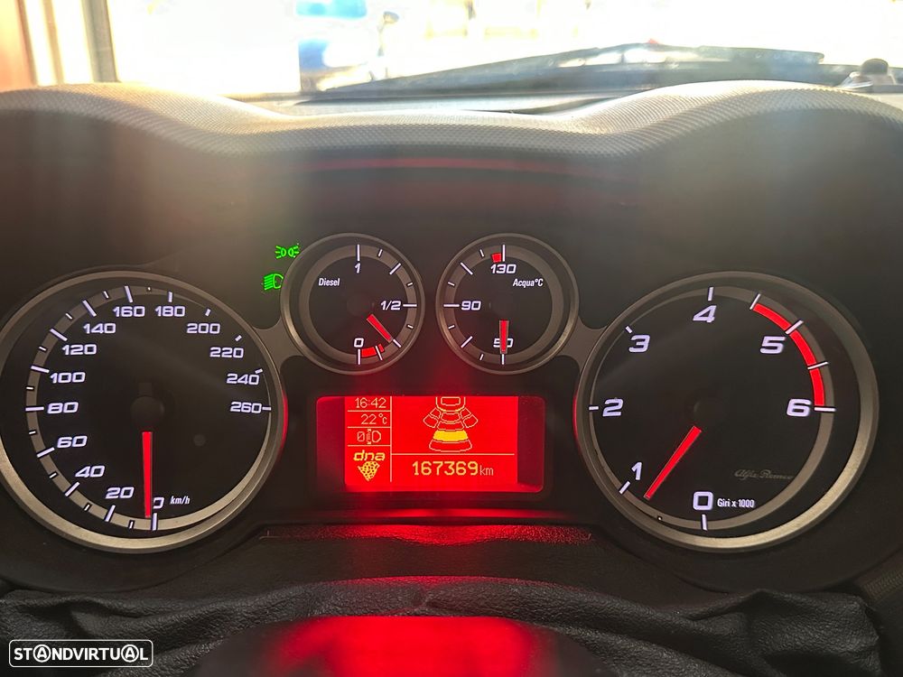 Alfa Romeo MiTo 1.3 JTD Distinctive S&S - 23
