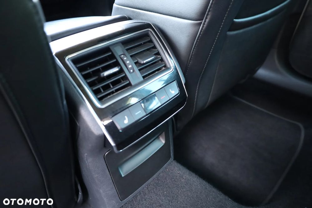 Skoda Superb 2.0 TDI DSG Style - 15