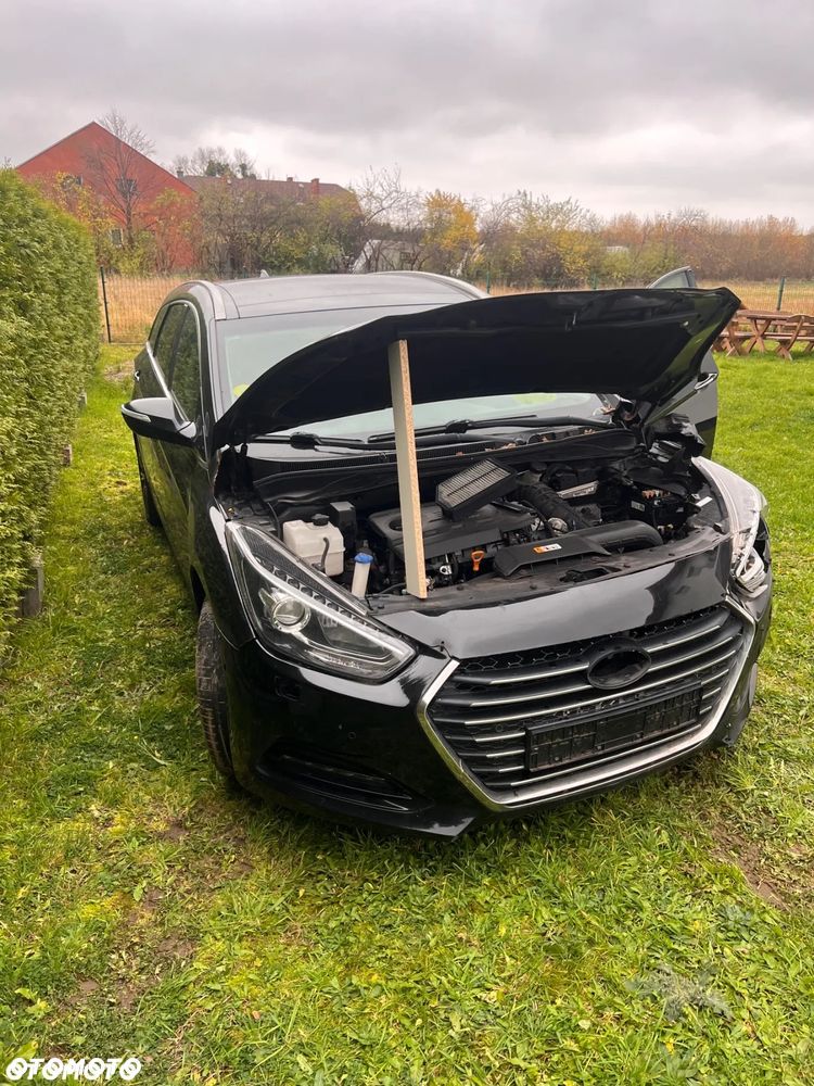 Hyundai i40 Kombi 1.7 CRDi DCT Premium - 1