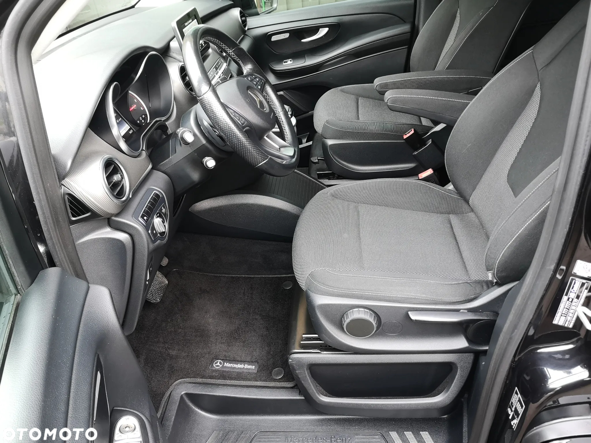 Mercedes-Benz Klasa V 250 (BlueTEC) d Avantgarde 7G-Tronic (d³ugi) - 23