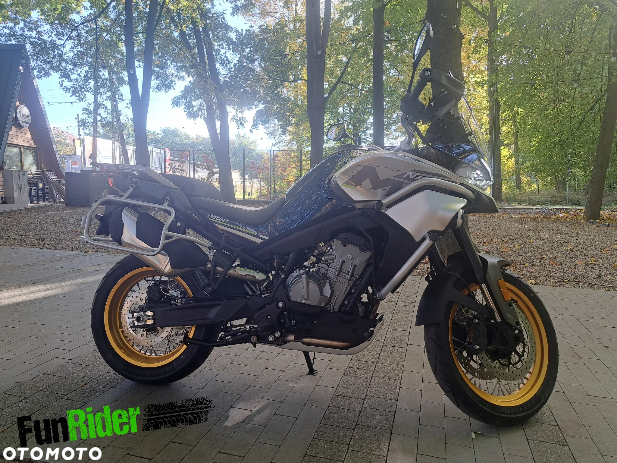 CFMoto MT - 10