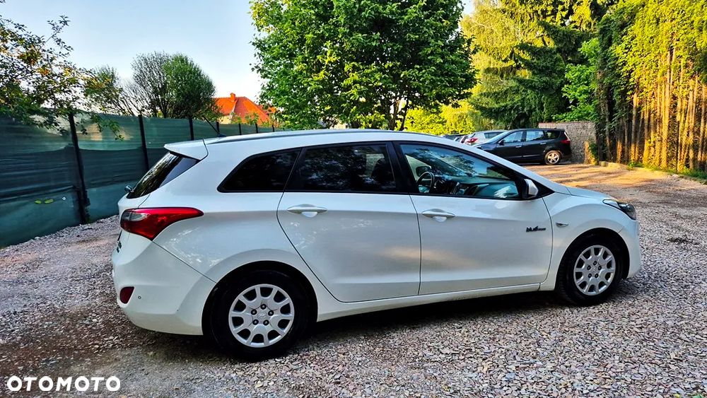 Hyundai i30 blue 1.6 GDI Style - 11