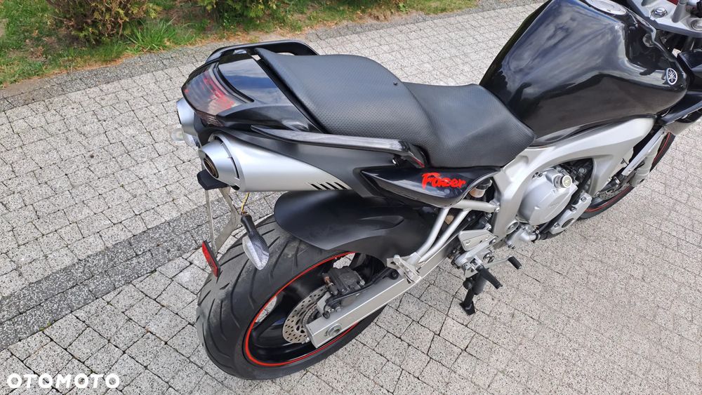 Yamaha FZ - 21