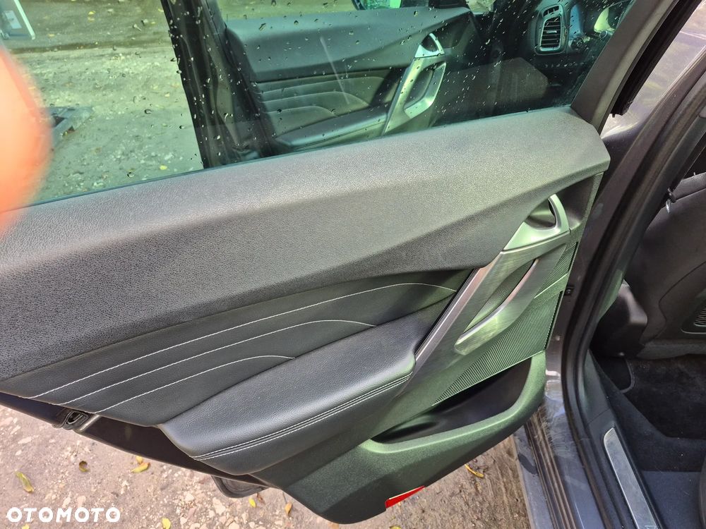 Citroën DS5 2.0 BlueHDi SoChic EAT6 - 19