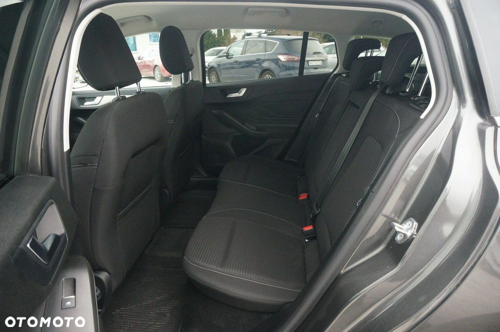 Ford Focus - 25