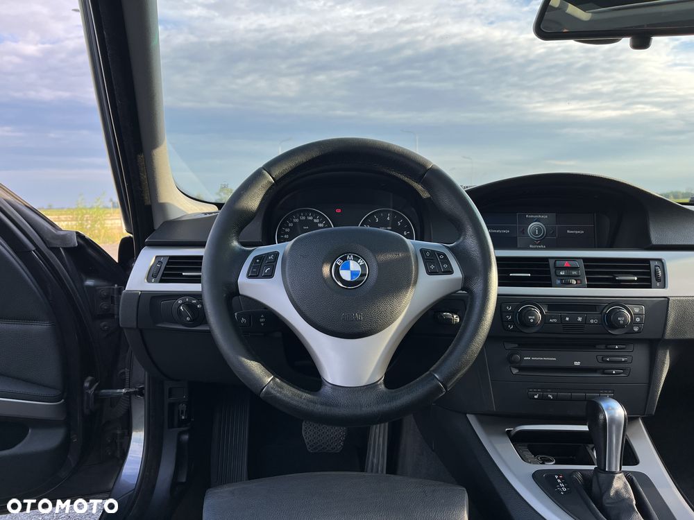 BMW Seria 3 325i - 14