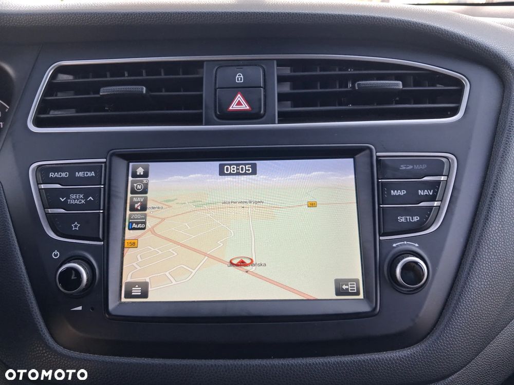 Hyundai i20 1.2 BlueDrive Go - 20