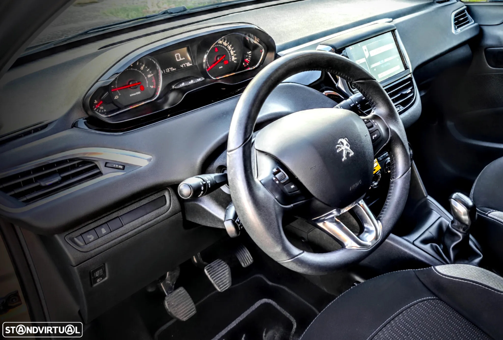 Peugeot 208 1.2 PureTech Style - 5