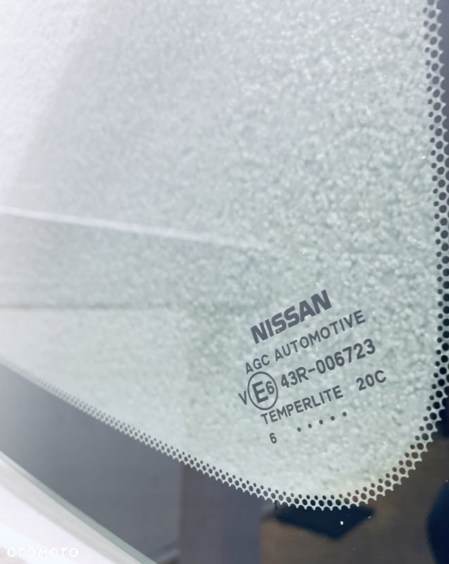 Szyba boczna karoseryjna prawa NISSAN NOTE 2013- - 2