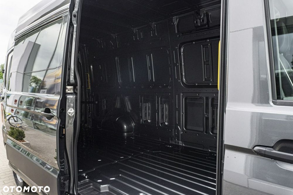 Volkswagen Crafter - 11