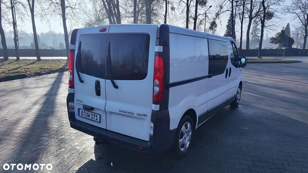 Opel Vivaro - 9