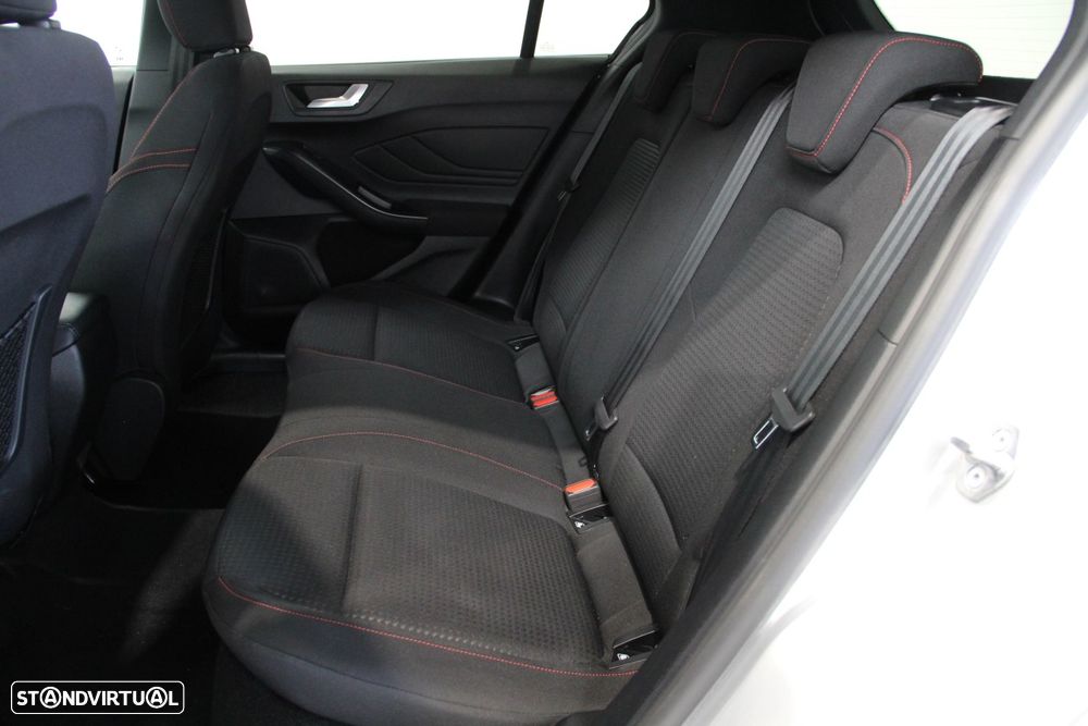 Ford Focus 1.0 EcoBoost MHEV ST-Line Aut. - 27