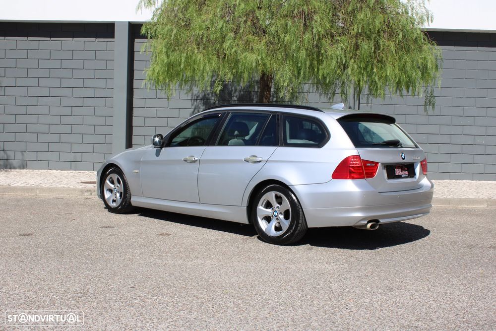 BMW 320 d EfficientDynamics Navigation - 8