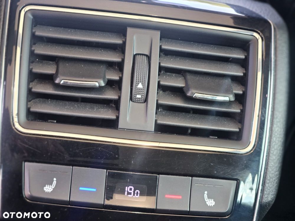 Skoda Superb 2.0 TDI 4x4 L&K DSG - 5