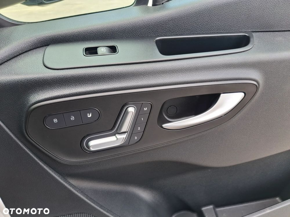 Mercedes-Benz Sprinter 519 3500 Kg DMC Laweta Autolaweta Pomoc Drogowa Silnik 3.0 V6 Koła Bliźniacze Wersja Kamper Obracane Fotele 3 Miejsca Elektryczne Fotele Z Pamięcią Nawigacja Łopatki F1 Światła Full Led - 33