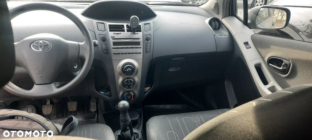 Toyota Yaris 1.0 VVT-i Luna - 8