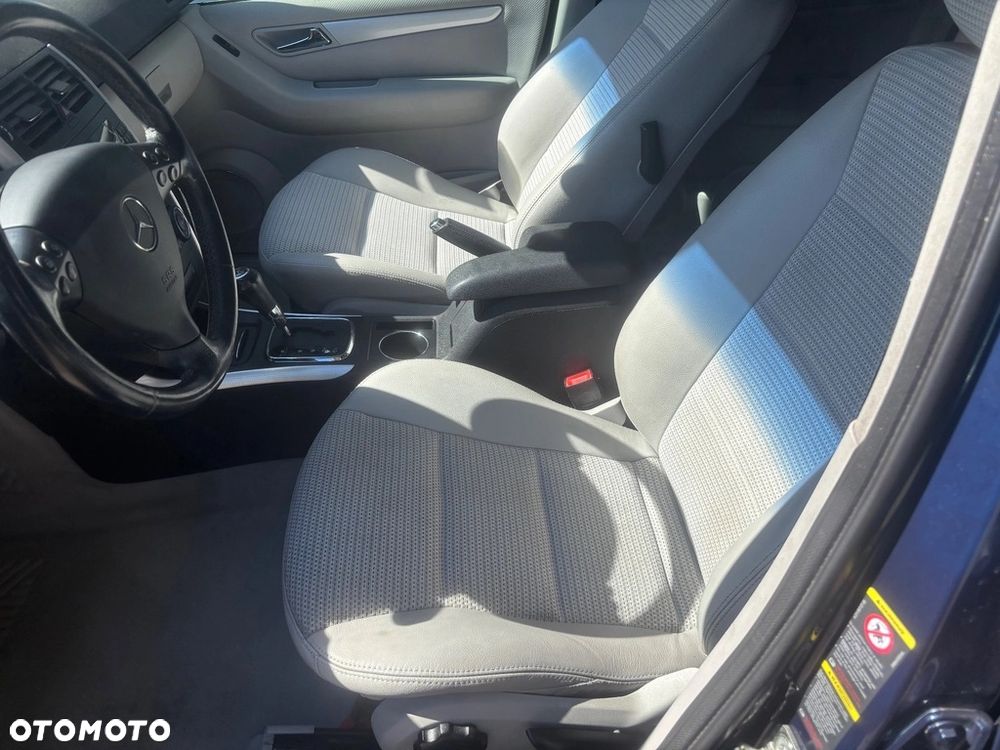Mercedes-Benz Klasa A 170 Autotronic Avantgarde Grand Edition - 28