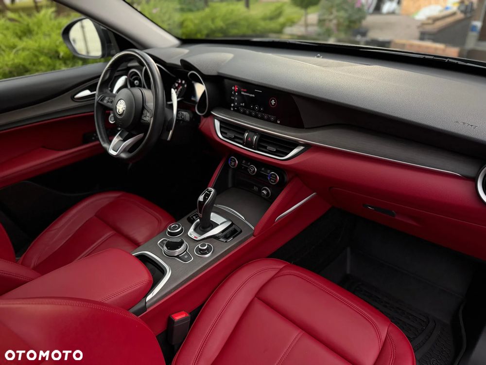 Alfa Romeo Stelvio 2.0 Turbo Estrema Q4 - 8