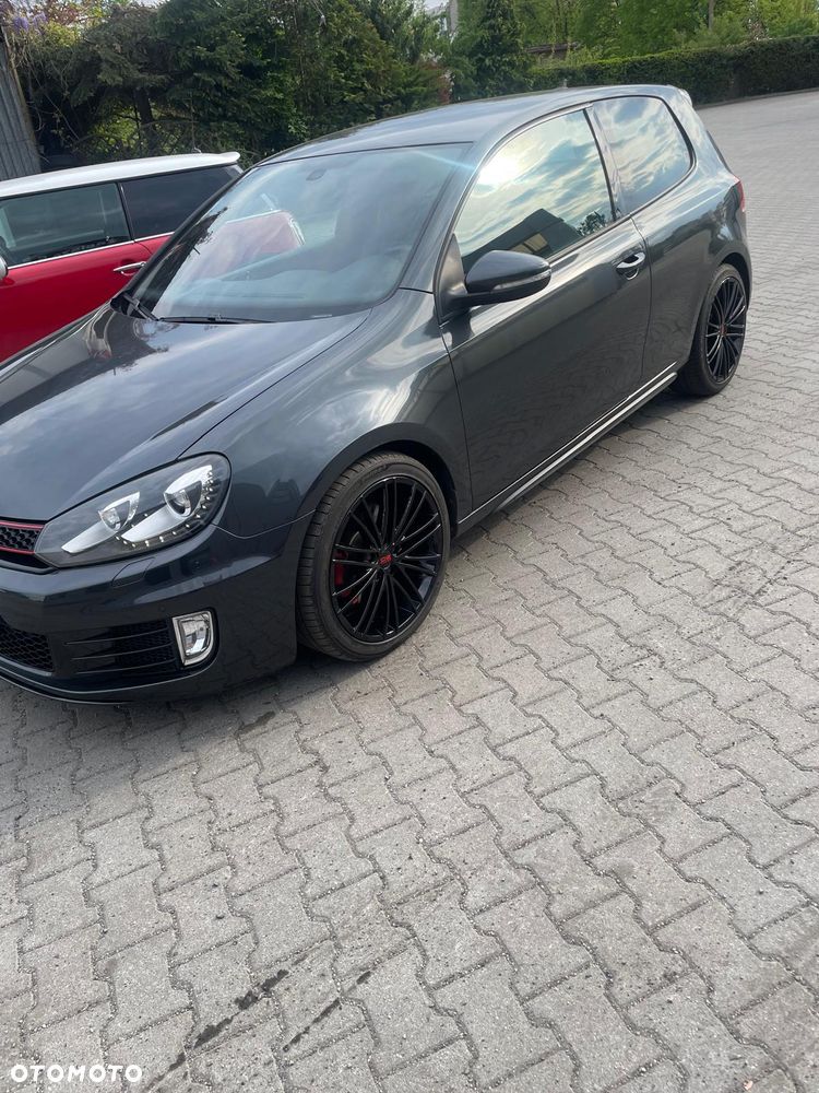Volkswagen Golf 2.0 GTI DSG - 4