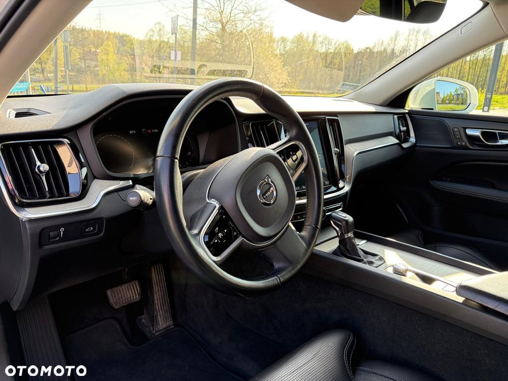 Volvo V60 Cross Country D4 AWD - 13