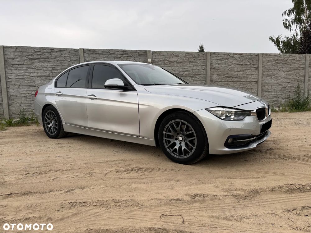 BMW Seria 3 320i xDrive Edition Luxury Line Purity - 1