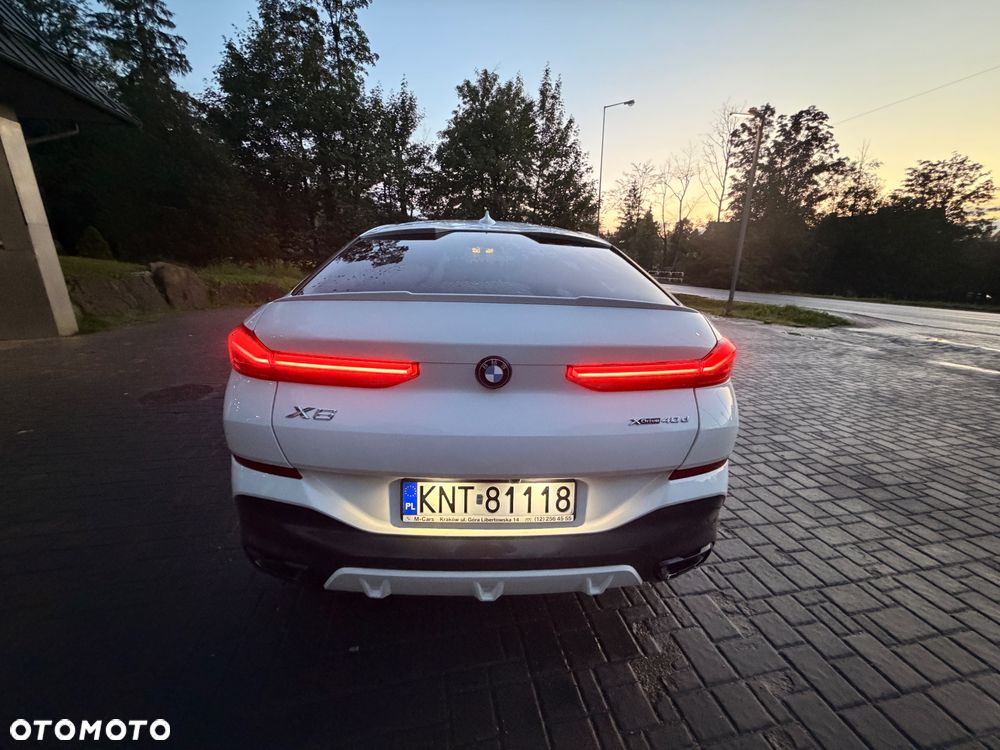 BMW X6 xDrive40d mHEV - 19